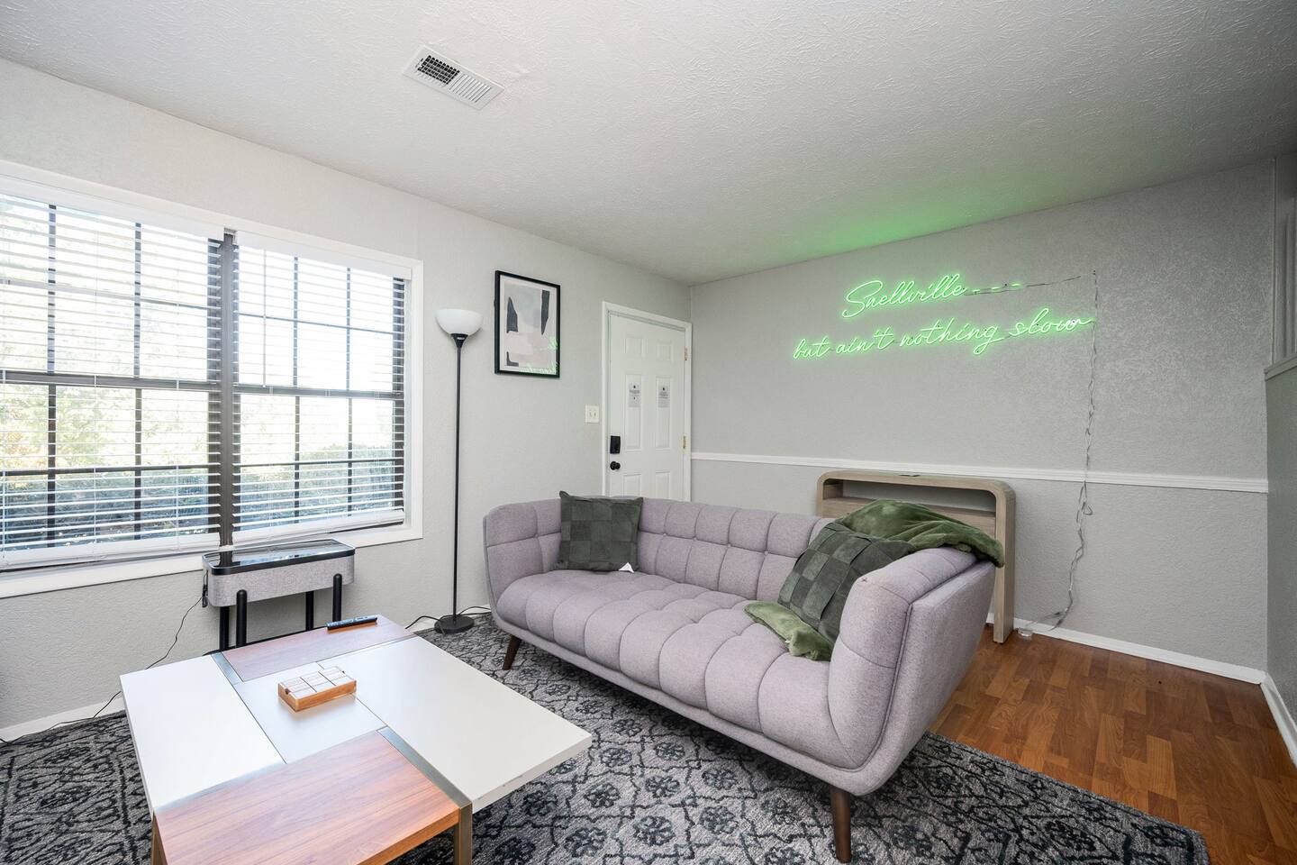 Vibrant Family Retreat~Sleeps 8~2 Kings~ Game Room