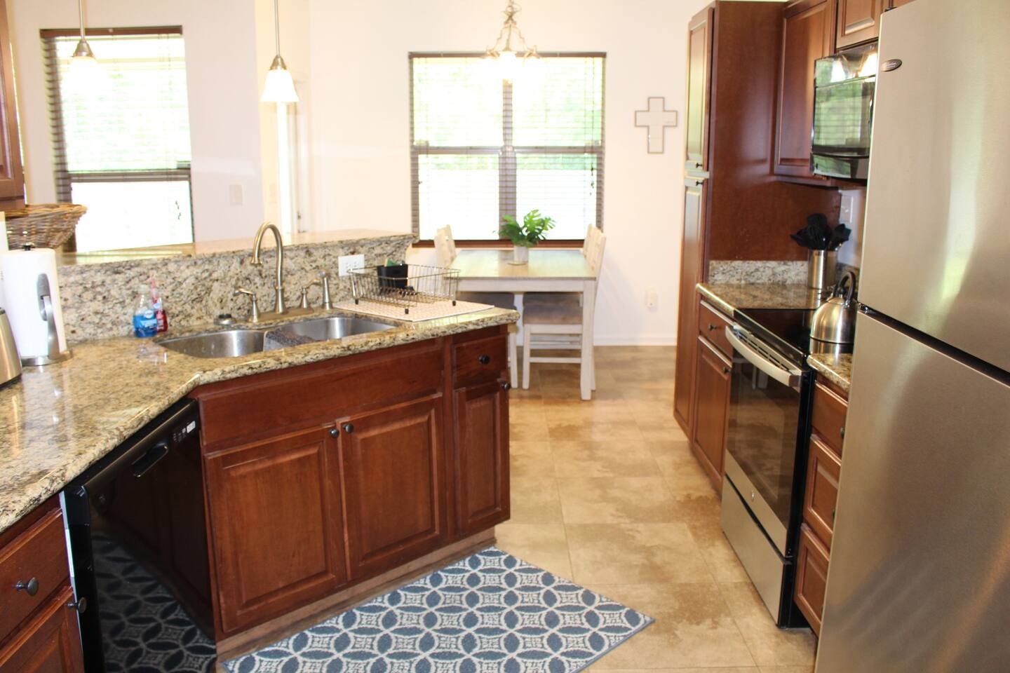 Safe & Quiet 3BR Home, Ideal for Work or Getaways