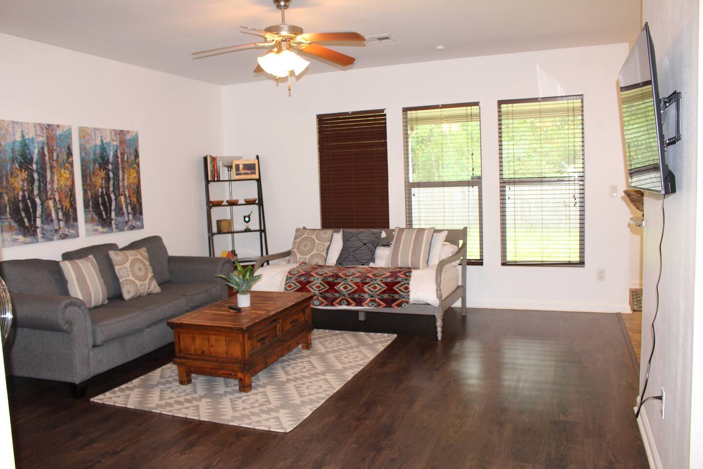 Safe & Quiet 3BR Home, Ideal for Work or Getaways