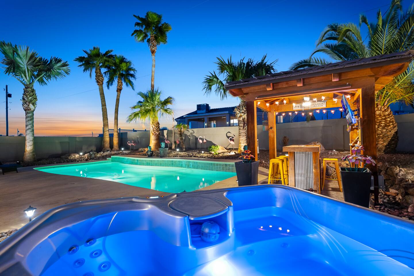 Casa De Palmas | Heated Pool & Spa | Bar | Parking
