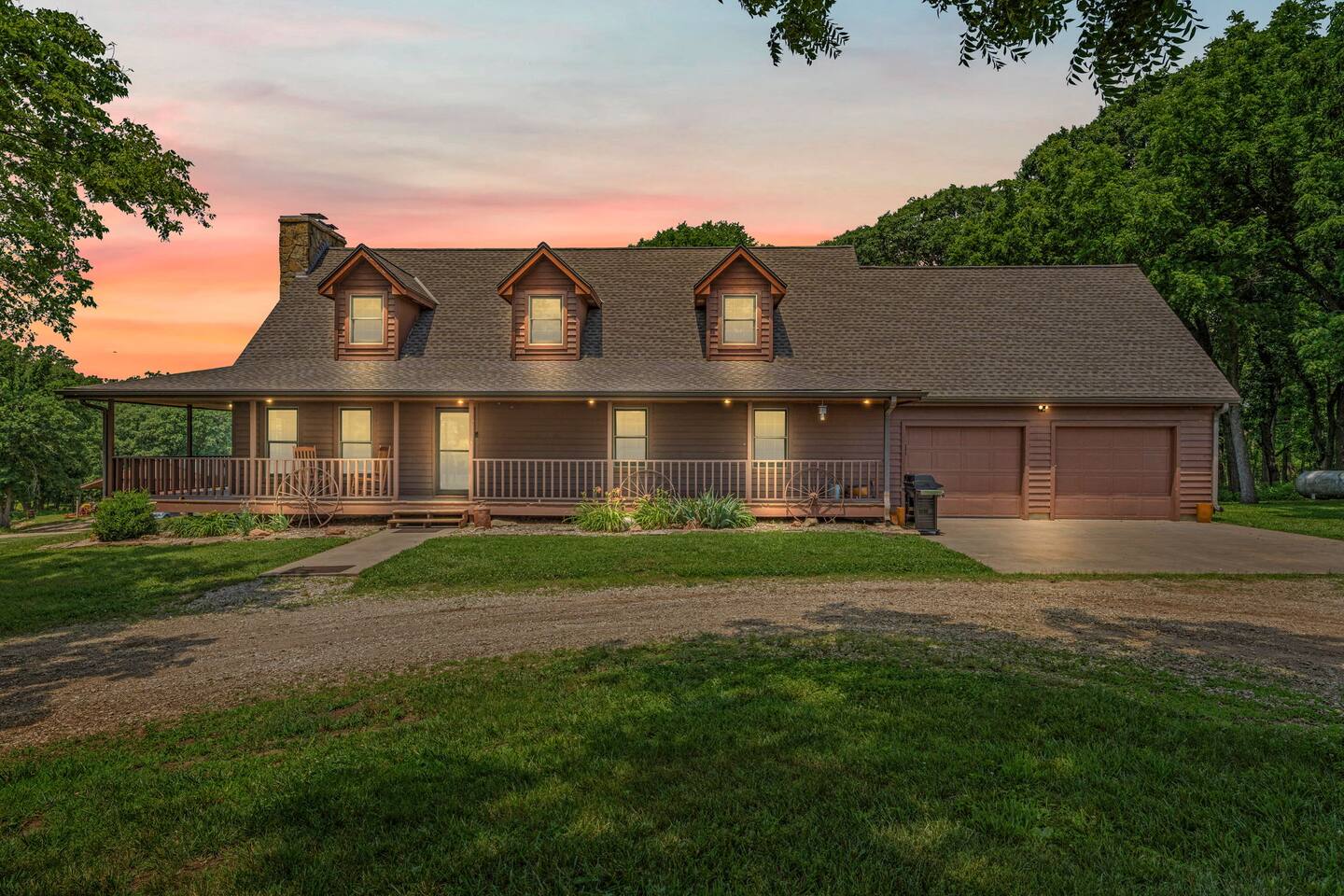Secluded Cabin Near KC | Ideal World Cup Stay — Grantville — vacation rental