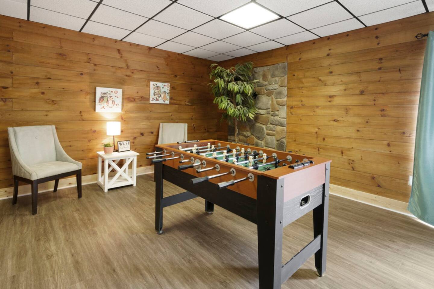 Renovated 5BR/3BA Cabin w/ Rec Room