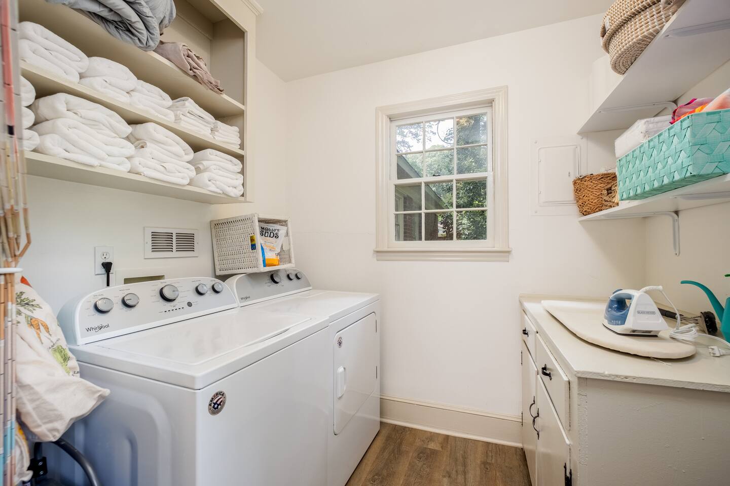 Comfy cozy laid back cottage
