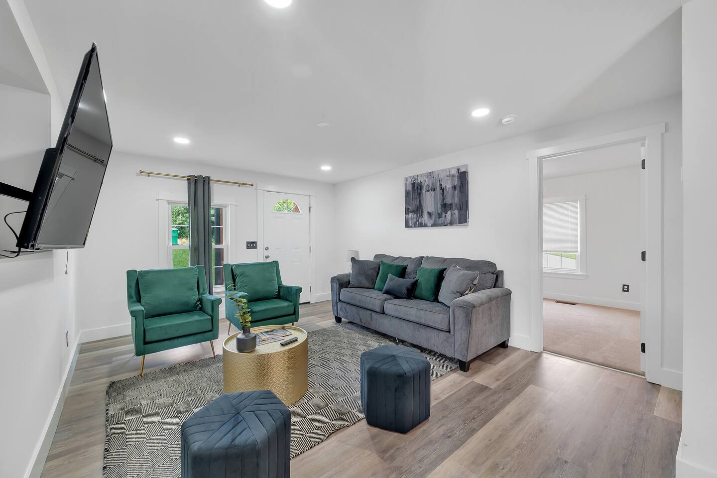 City Chic: Your Ideal Stay — Charlotte, NC — vacation rental