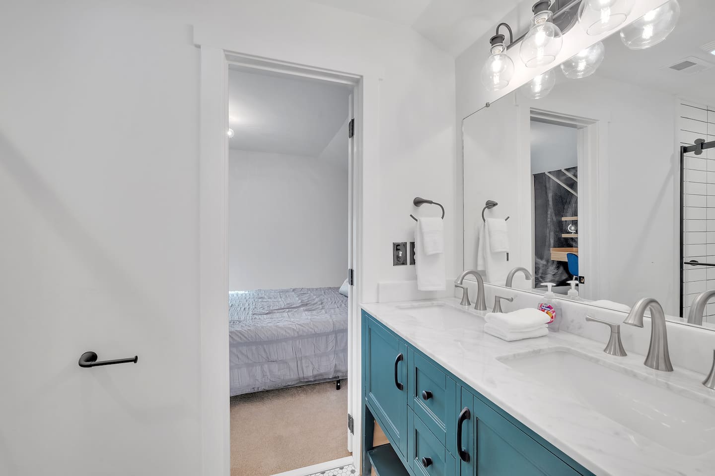 City Chic: Your Ideal Stay