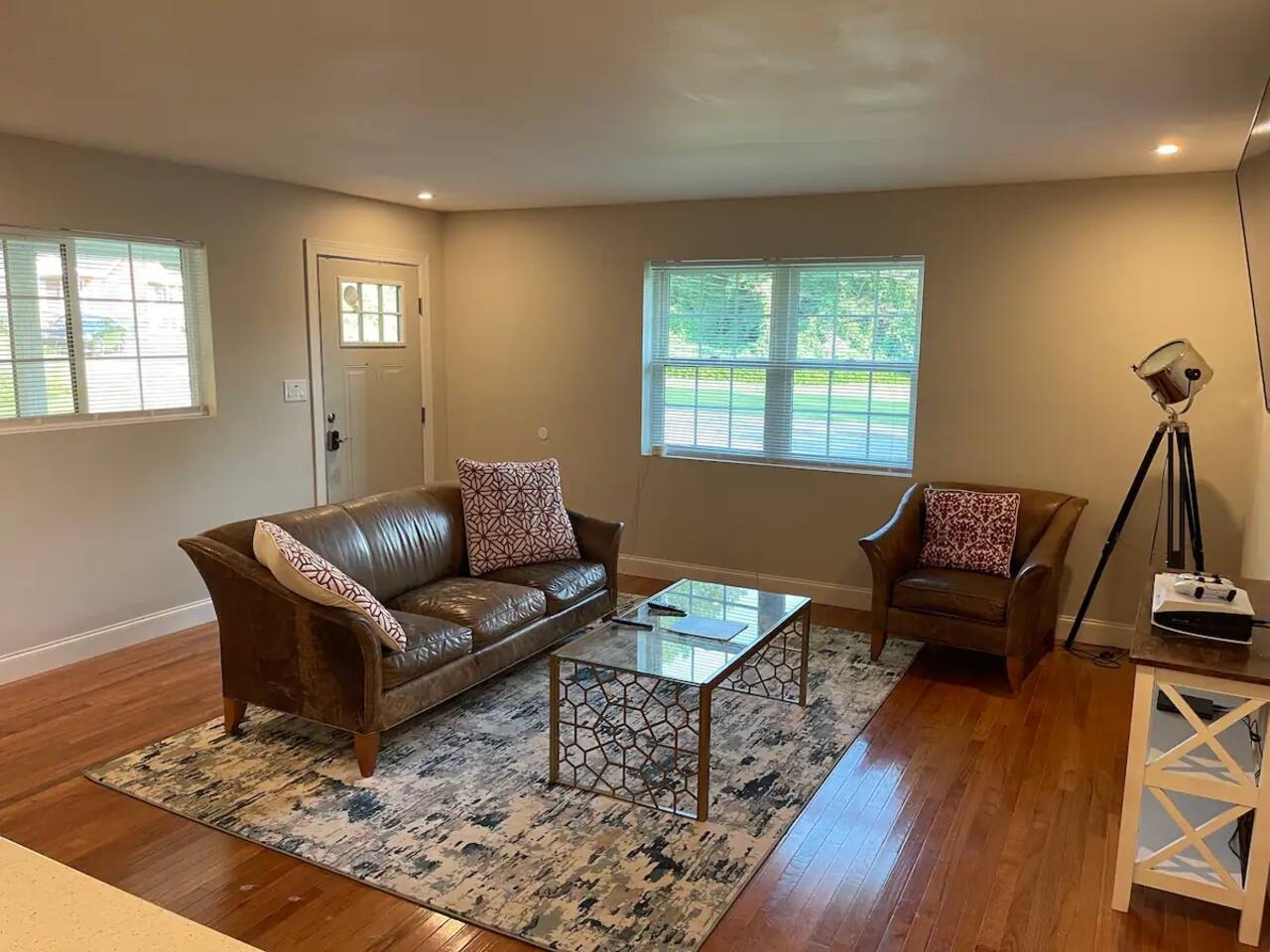 Abbott Park 5 minutes to South End- 2 BR