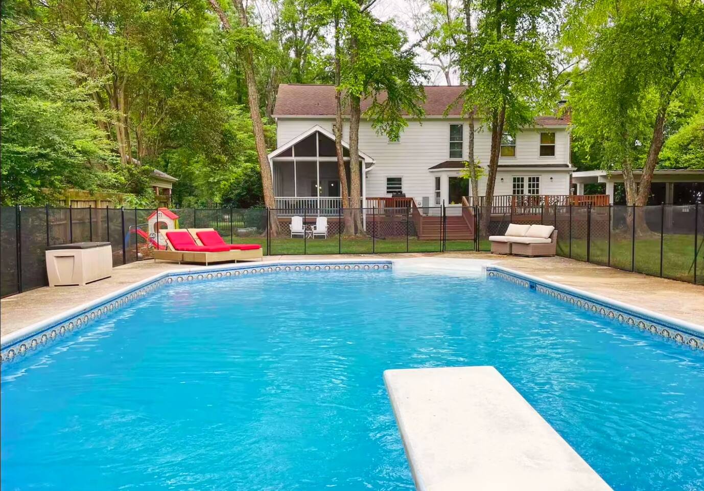 Private POOL and baby friendly home near Uptown