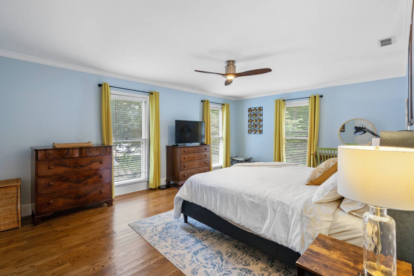 Private POOL and baby friendly home near Uptown