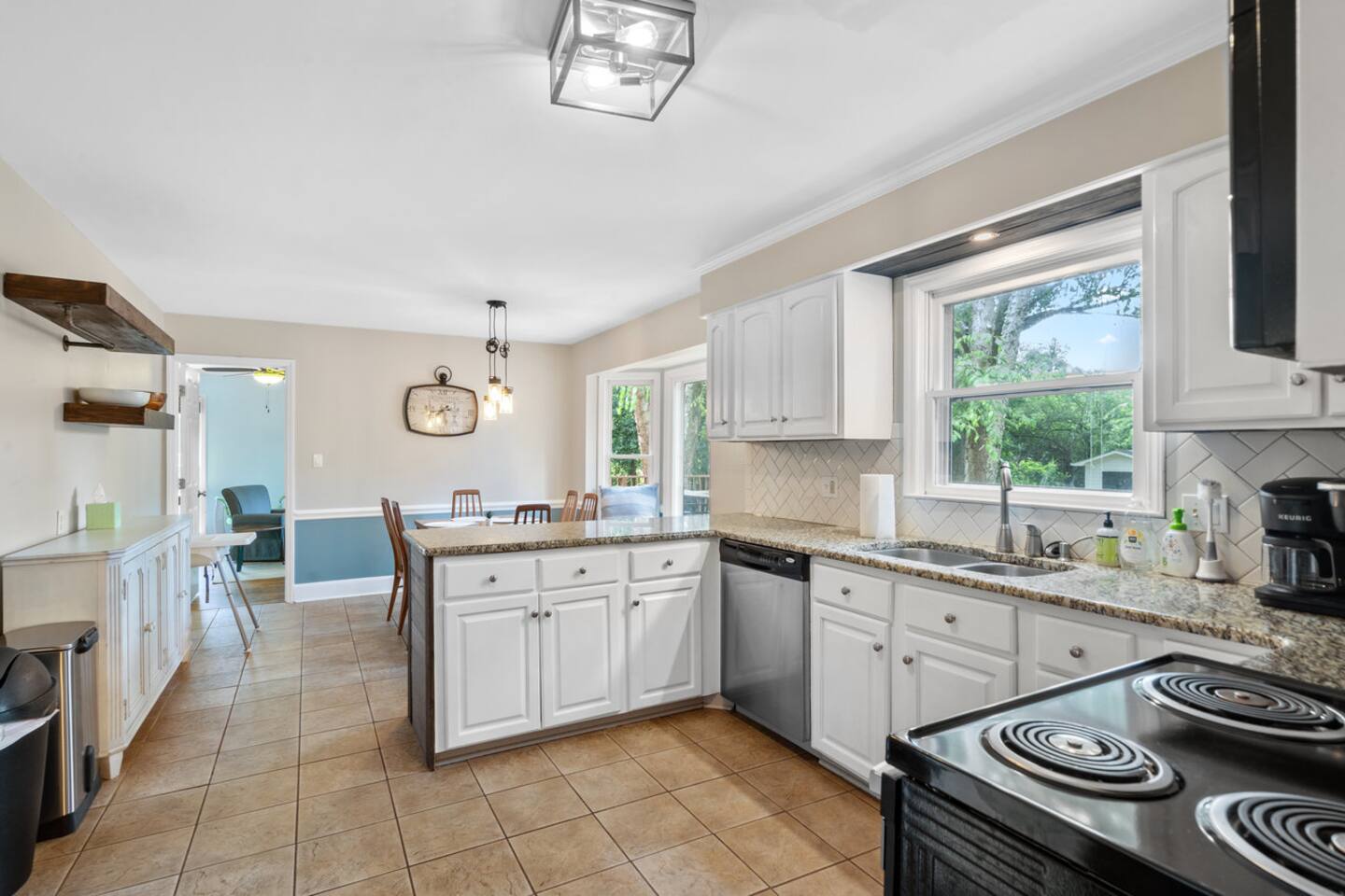 Private POOL and baby friendly home near Uptown