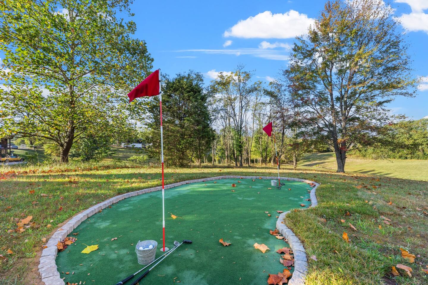The Luxe/ Hot Tub/ On Bright Leaf Golf Course