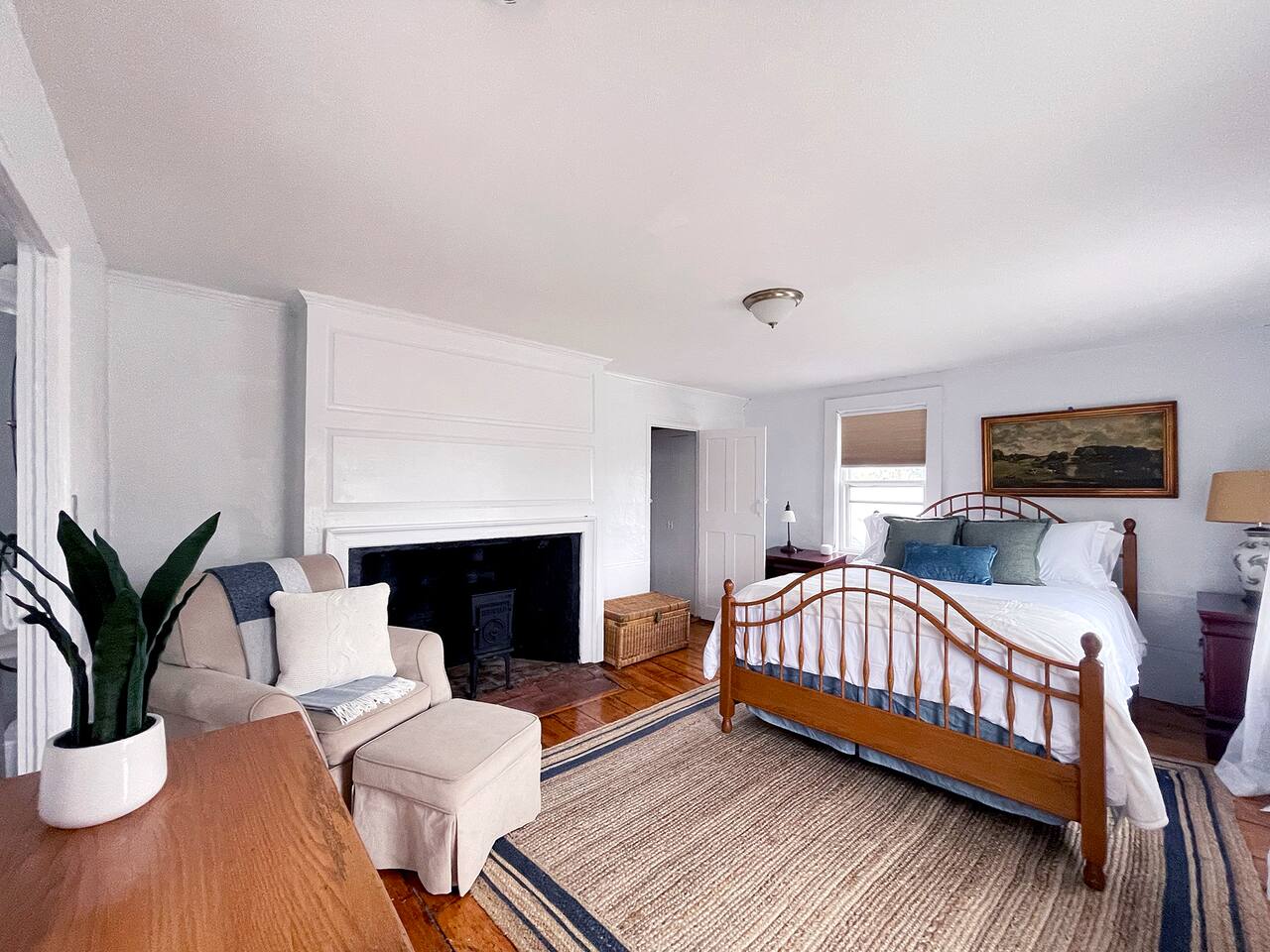 Antique Home in Old Town-Ocean Peeks-Clawfoot Tub — Marblehead — vacation rental