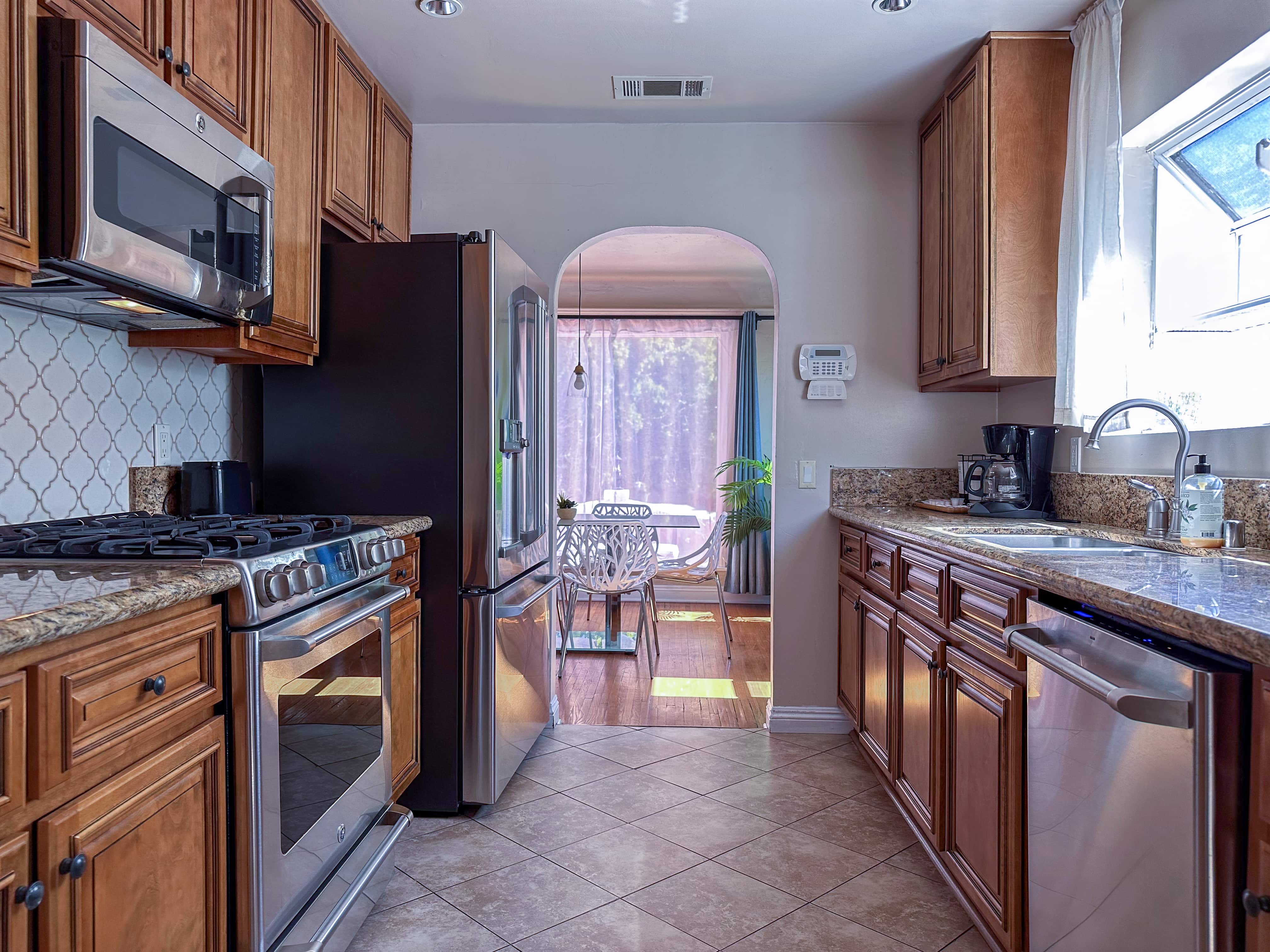 House, Picfair Village, 90019