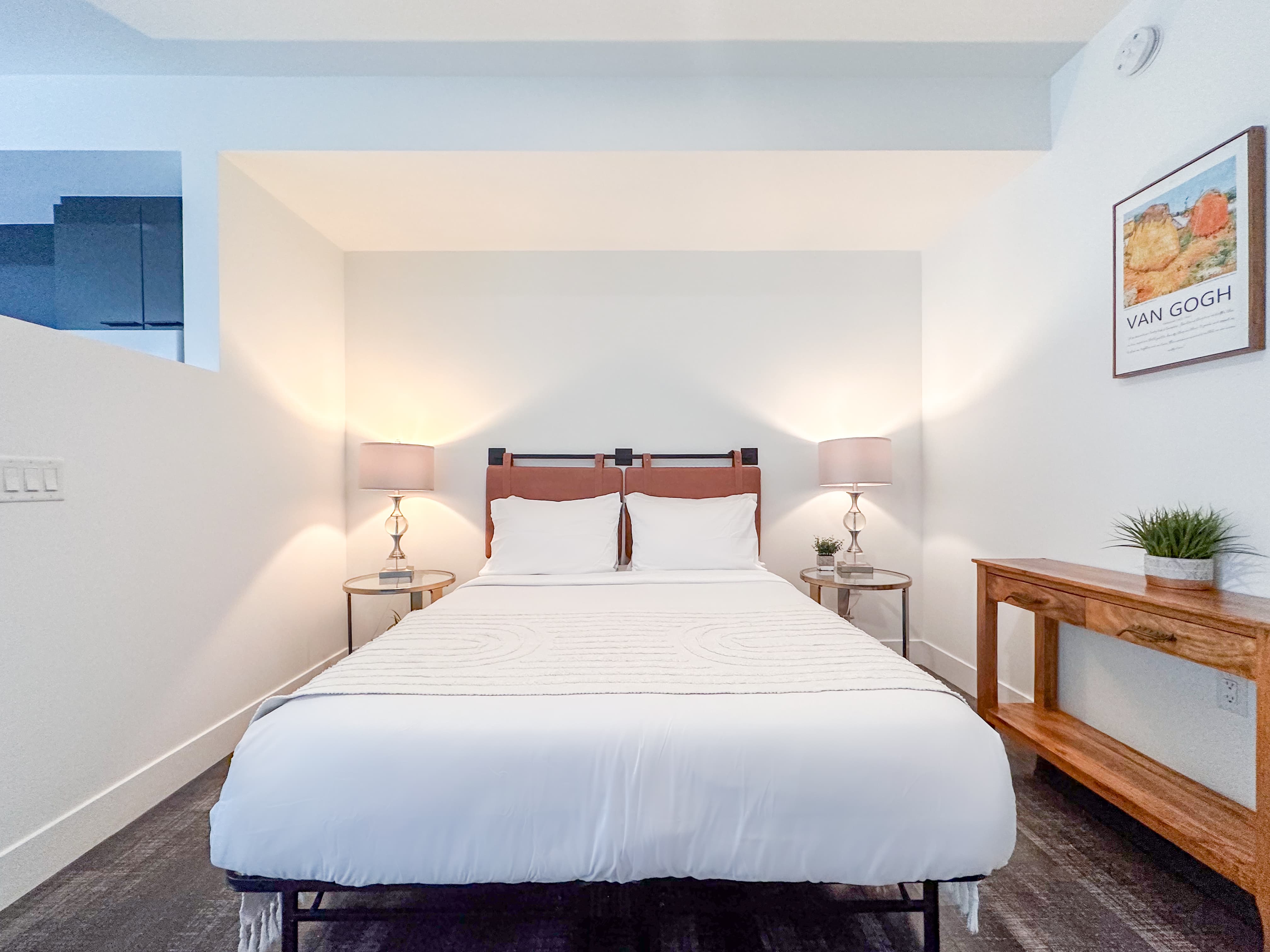 Suite, Downtown, 90014
