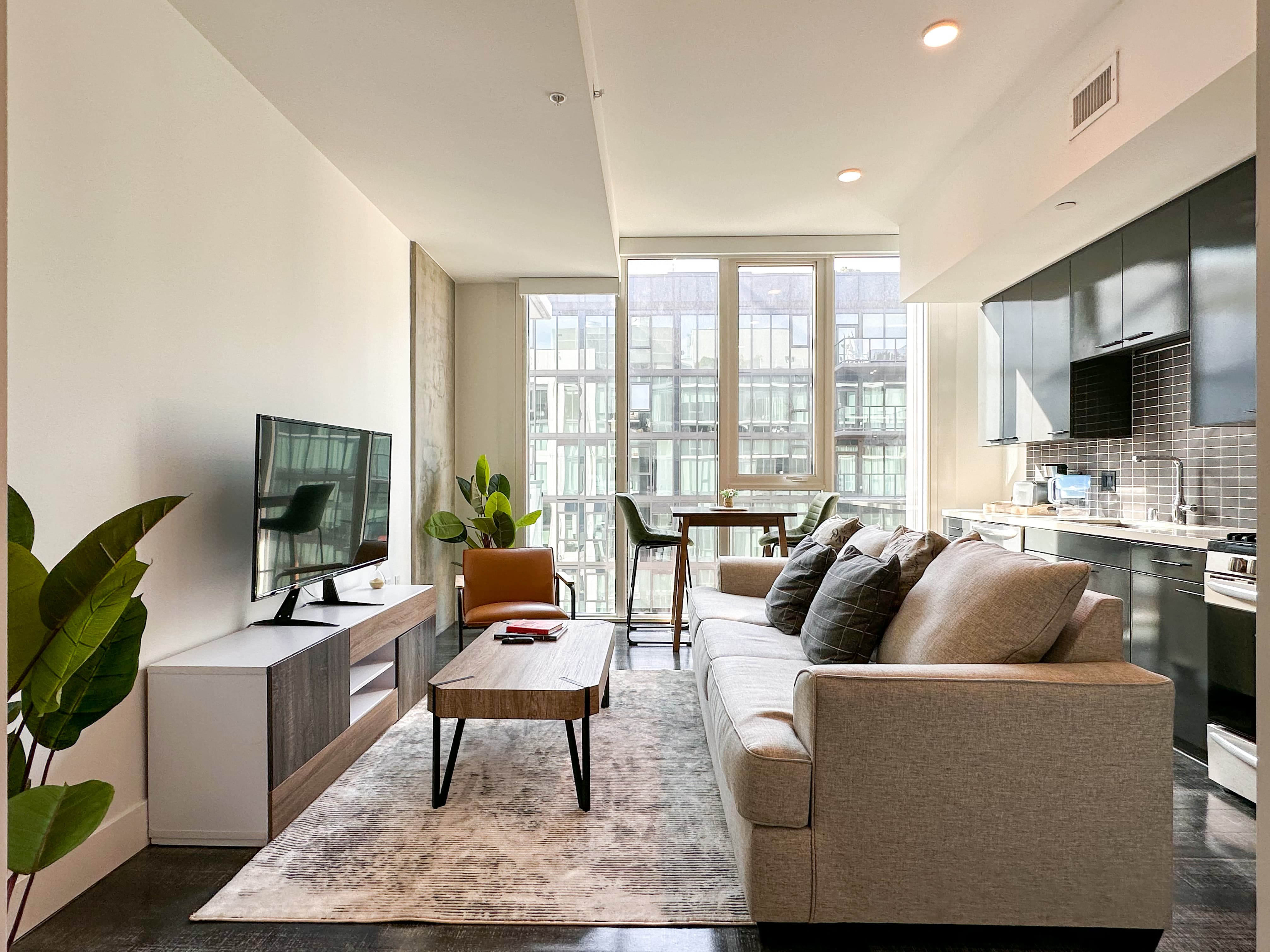 Suite, Downtown, 90014 — Los Angeles, CA — vacation rental