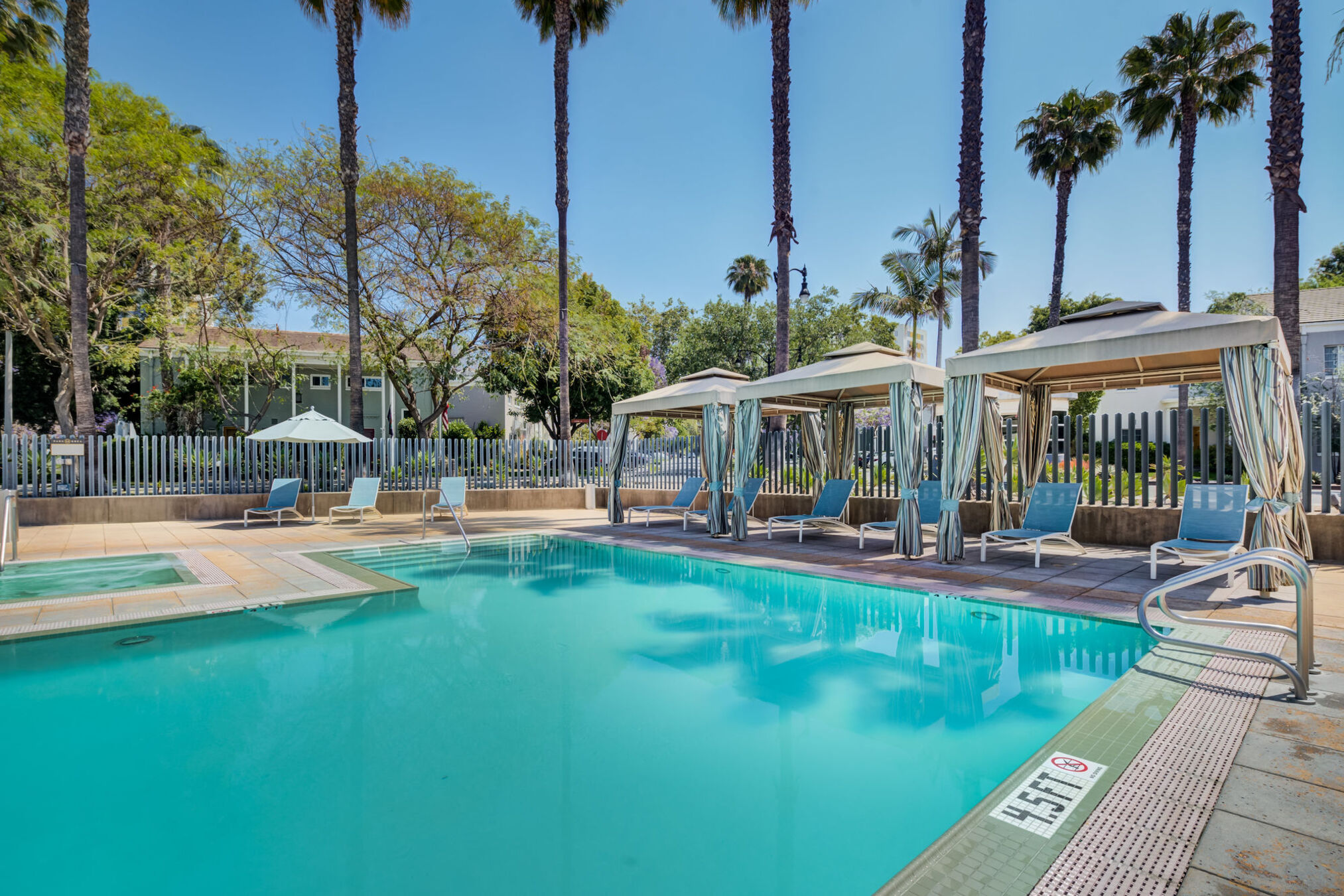 Townhouse, Mid-Wilshire, 90036