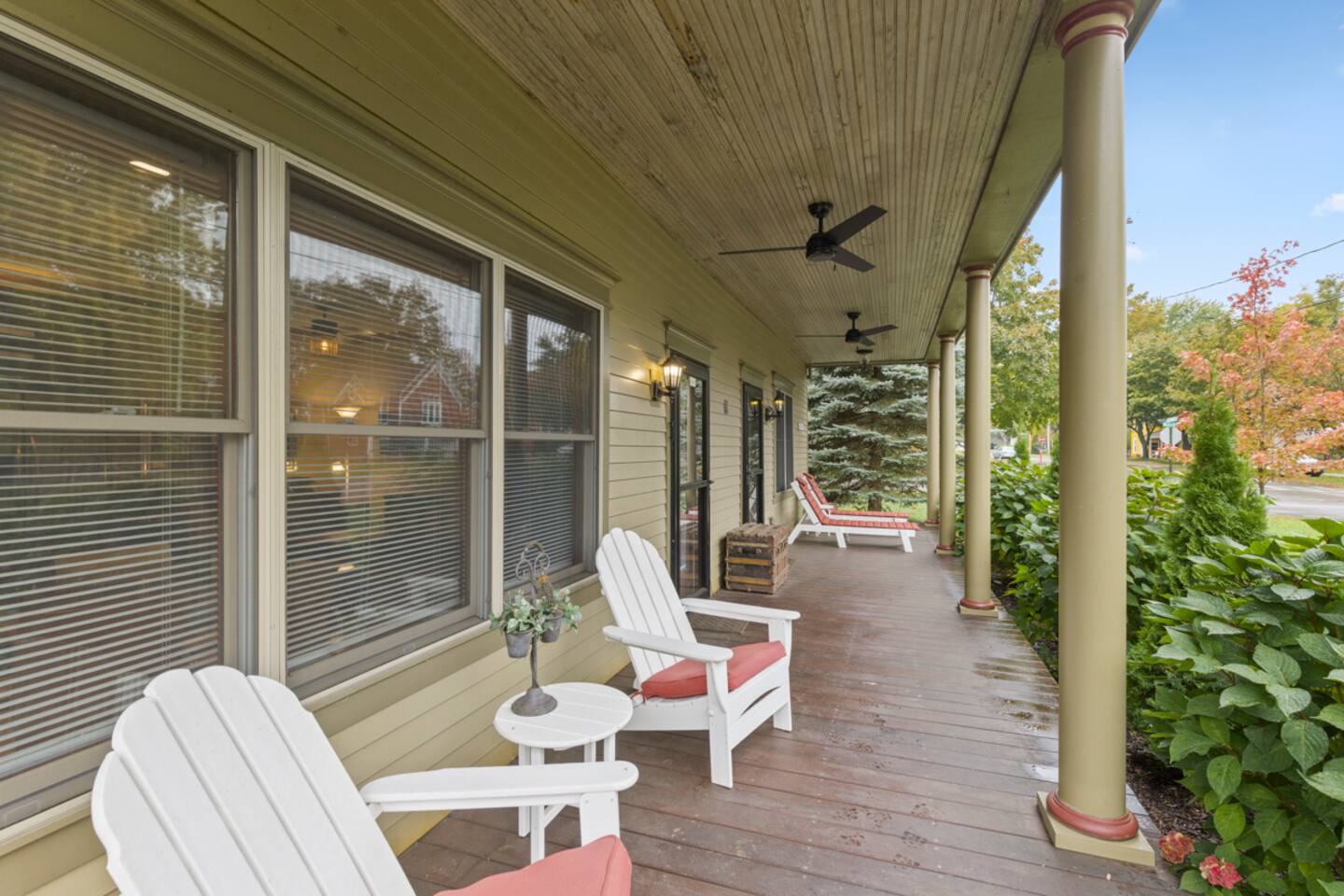 Douglas Hideaway