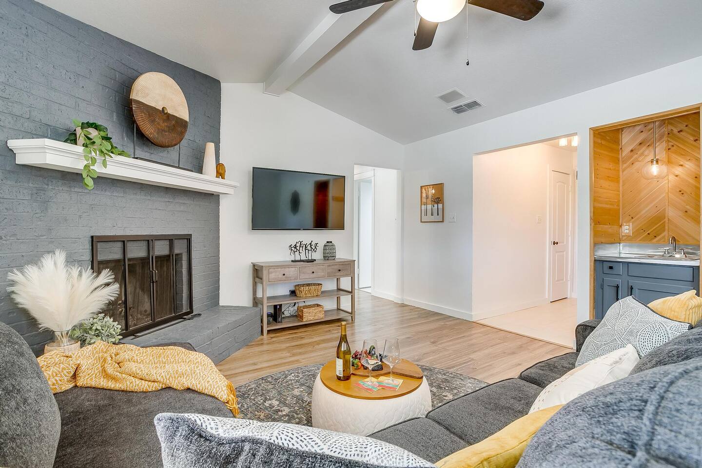 5bed Granbury Home with Hot Tub and Outdoor Games