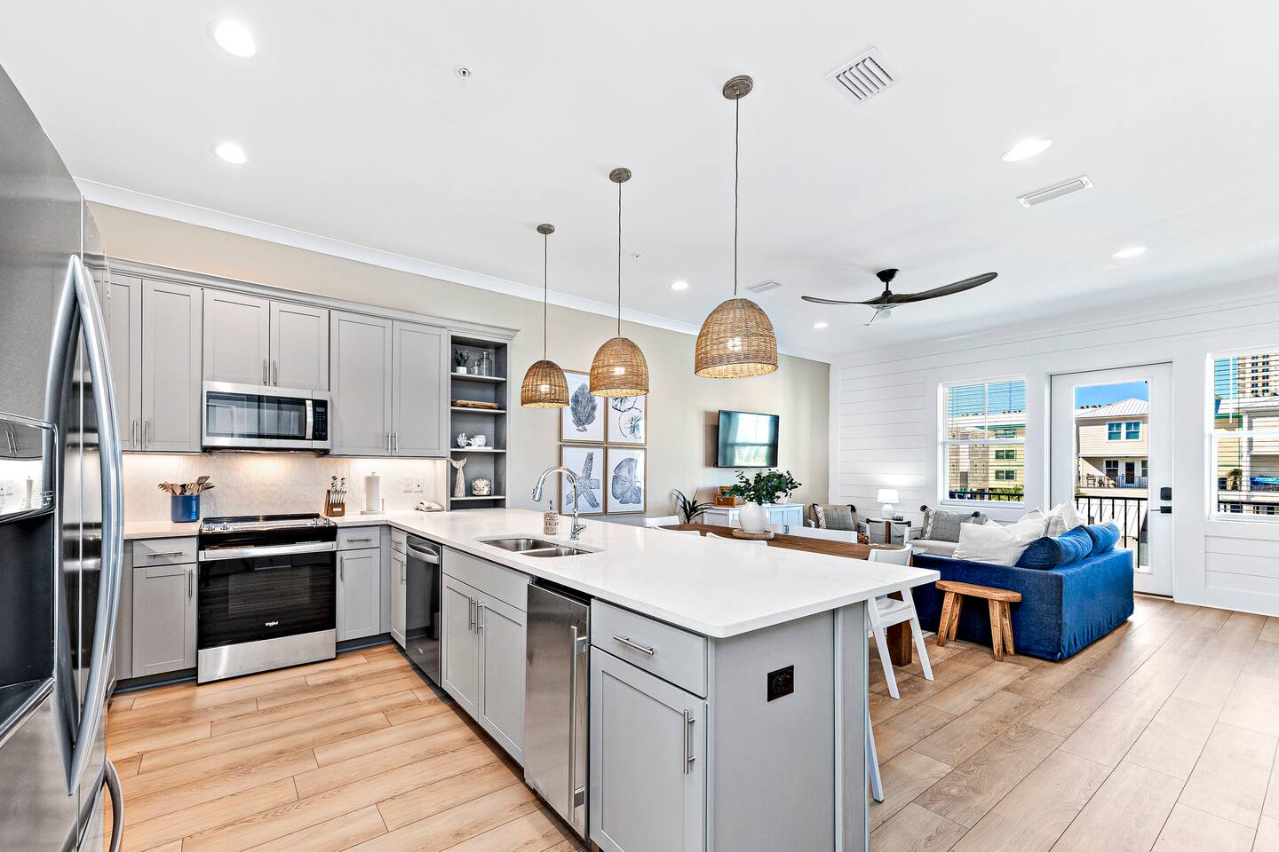 New Gulf Shores Home-steps to deed beach access