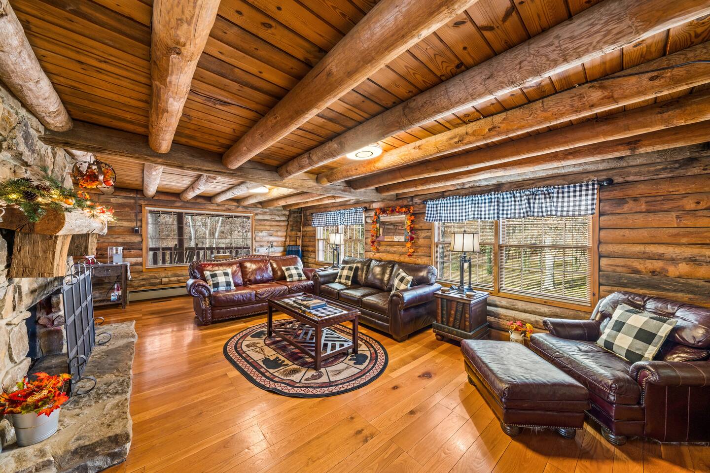 4BR Log Cabin w/ Sauna, Hot Tub, Game Bar, Fishing