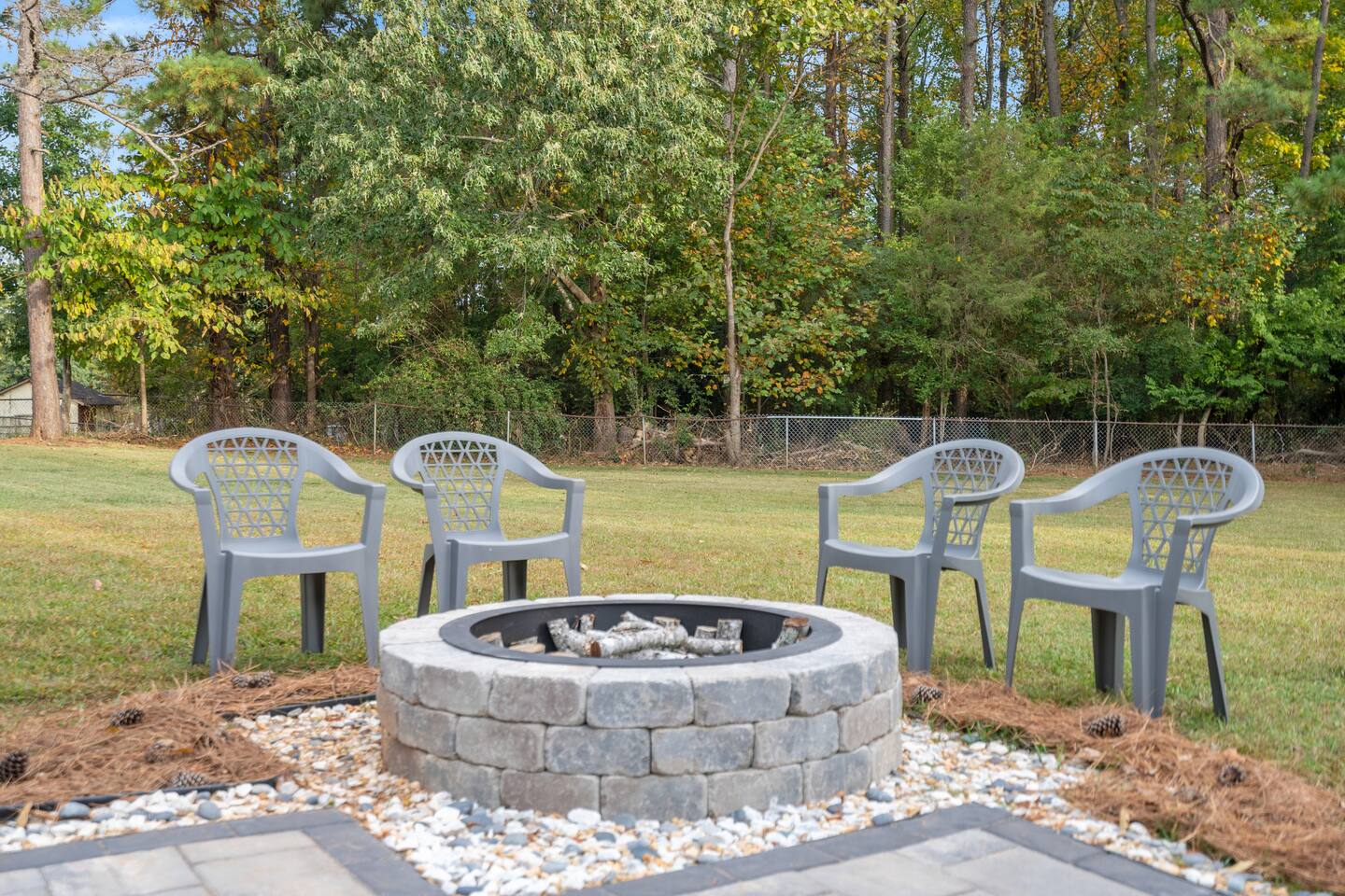 Hot Tub - Fire Pit - Single Level Ranch