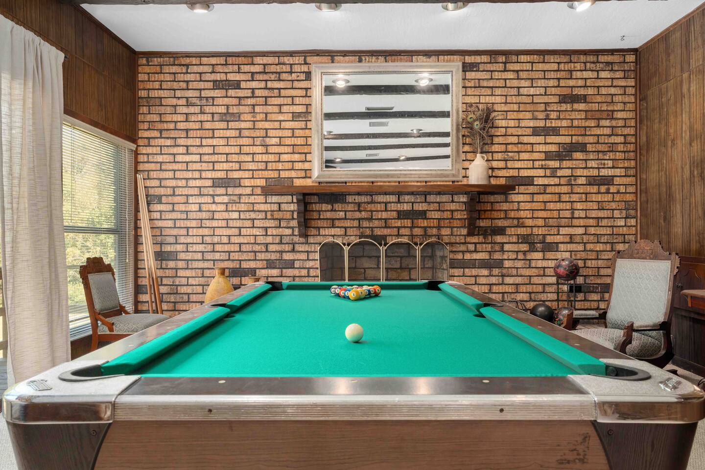 "KK's Hideaway" Pond, Mins from USM, Pool table
