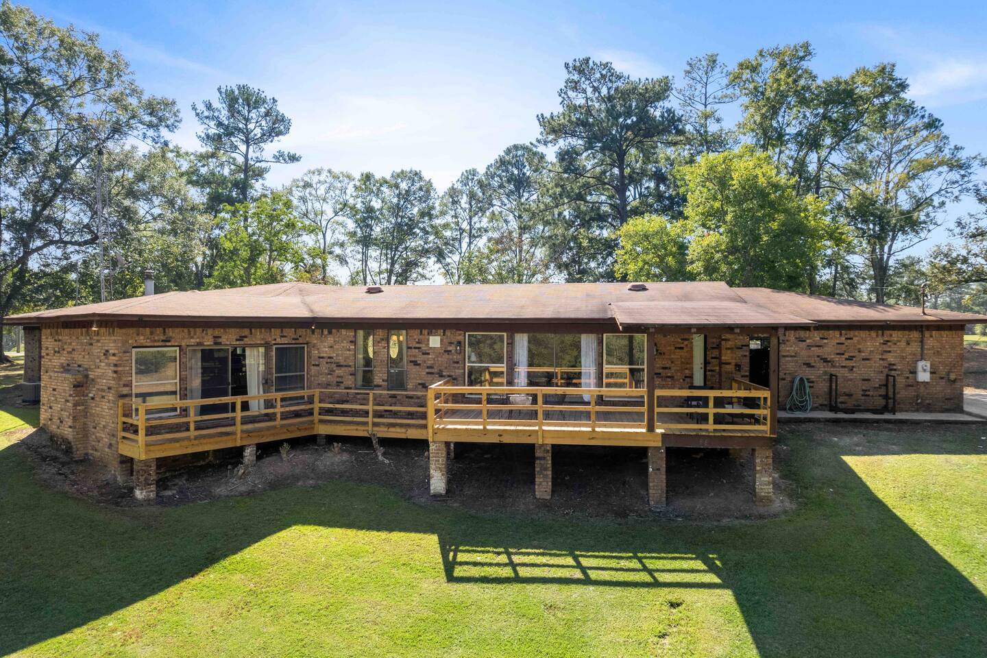 "KK's Hideaway" Pond, Mins from USM, Pool table