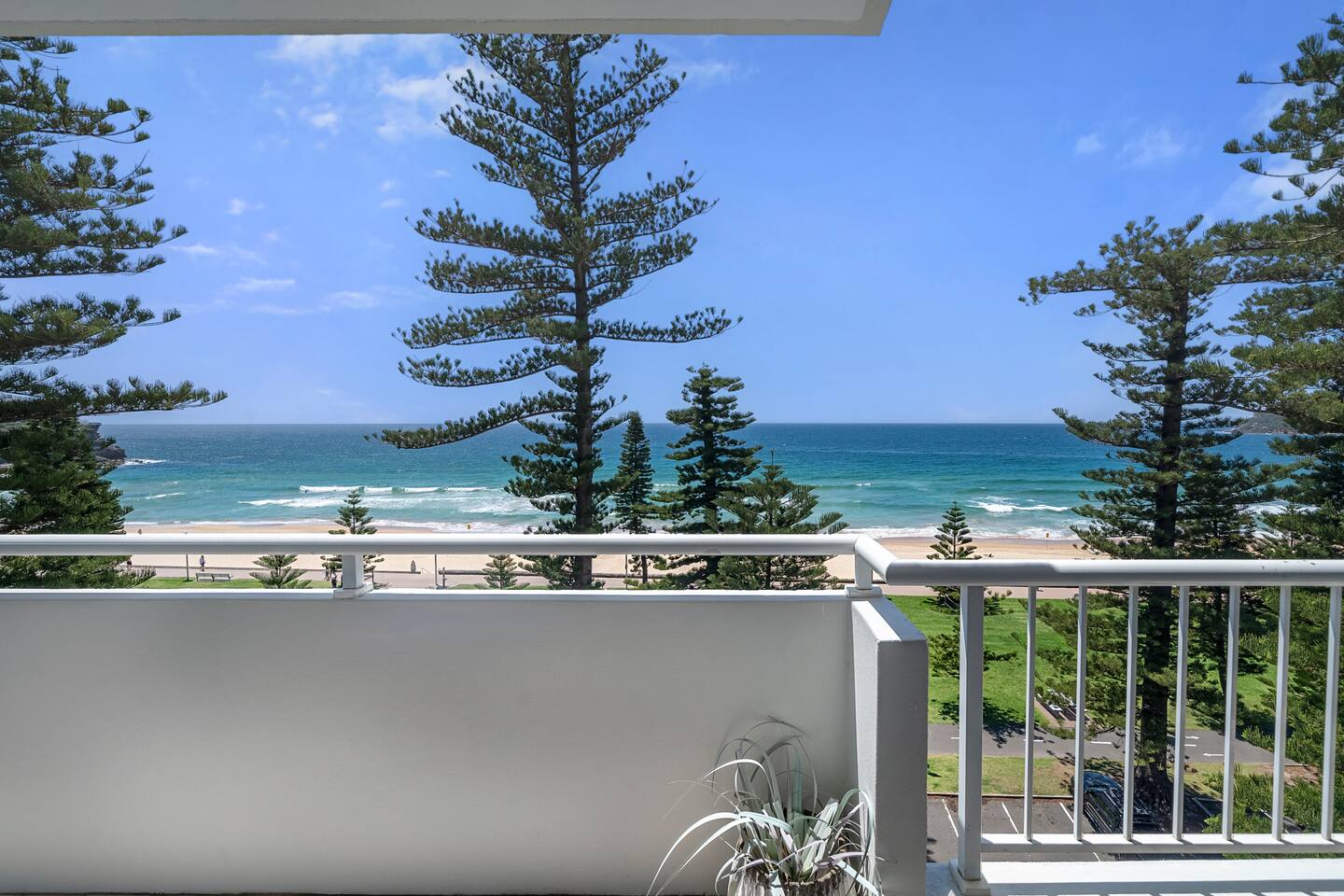 Spectacular Beachfront Location w Fabulous Views