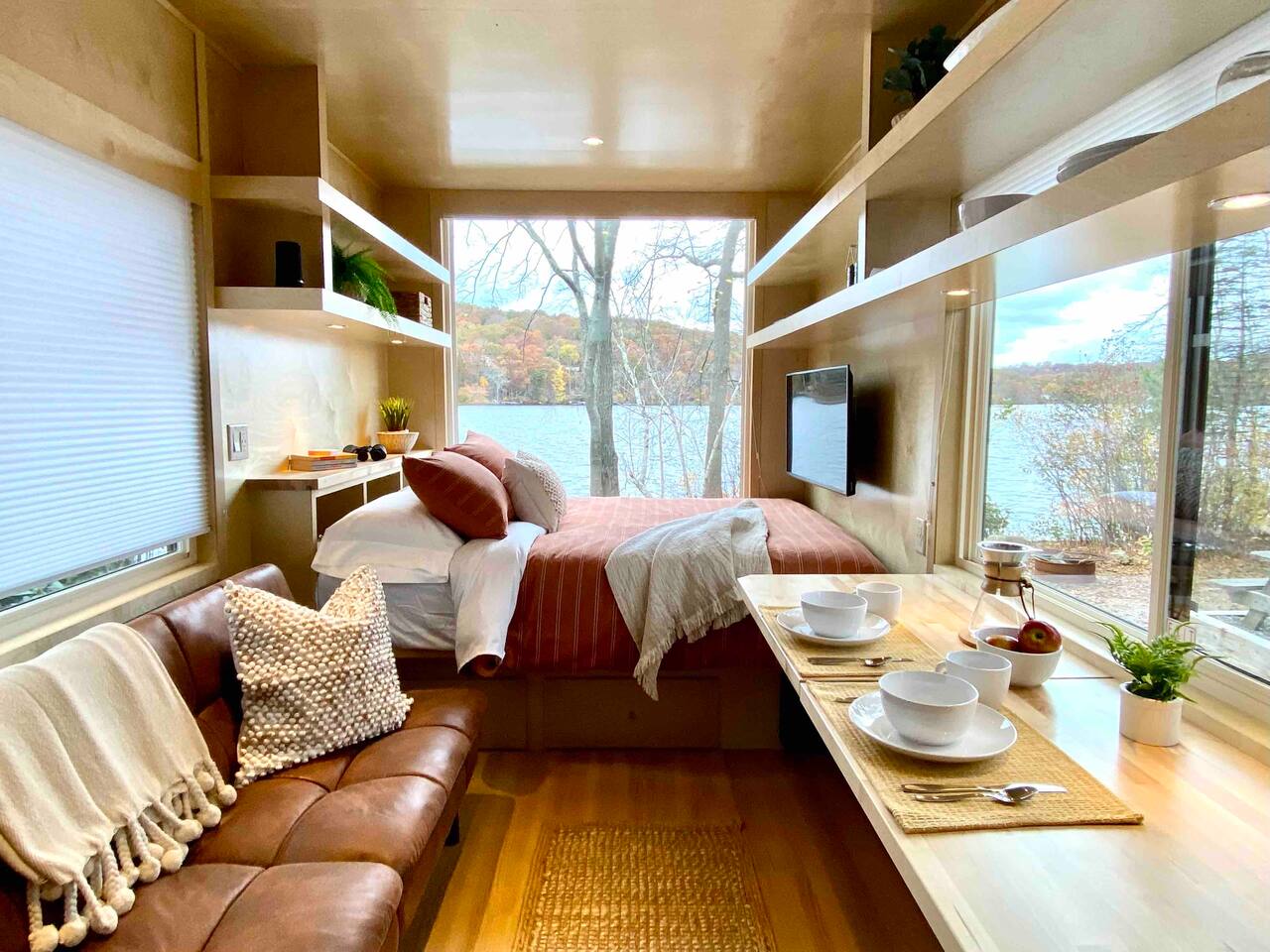 Lakefront Boho Tiny House — East Lyme — vacation rental
