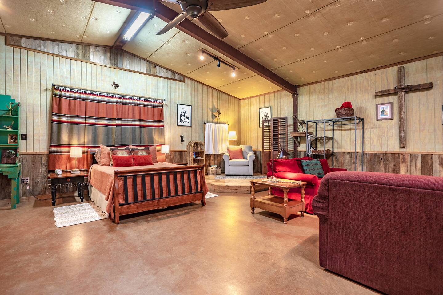 Runnin' Bird Haus Waco Magnolia