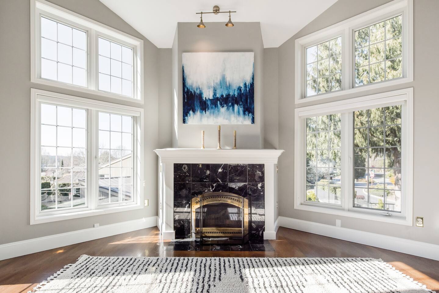 Resplendent Lakeside Community Home by Microsoft