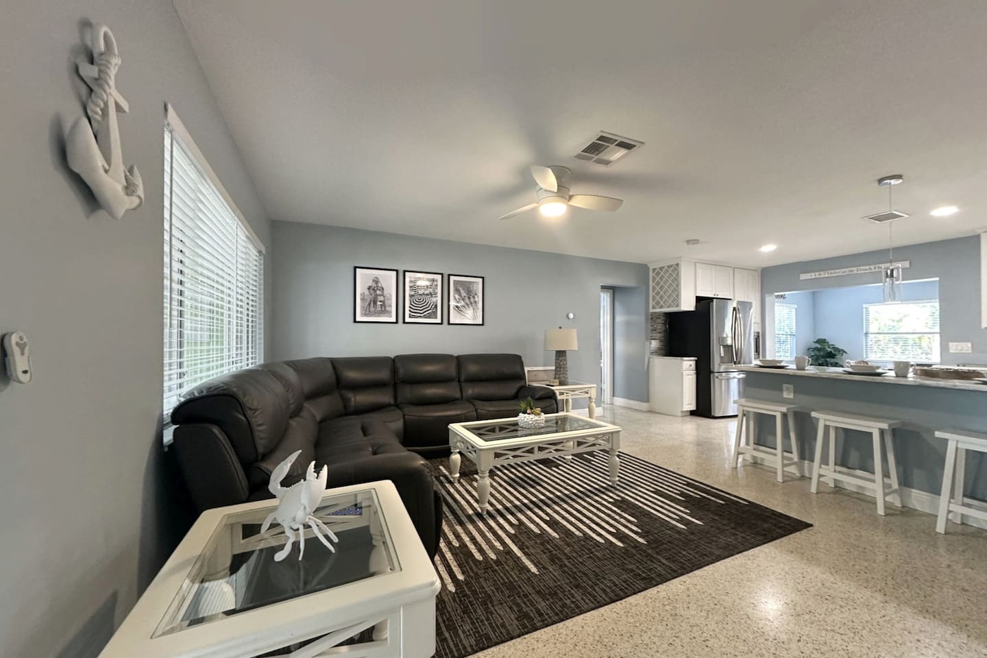 HEATED POOL-BBQ-CORNHOLE GAME-NEAR BEACH/WATER PARK/DOWNTOWN/LAKE/PINELLAS TRAIL