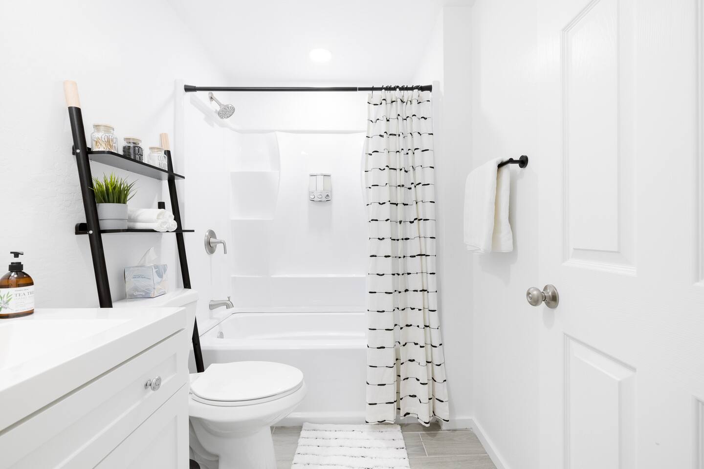 *NEW* Chic Downtown Mesa Home