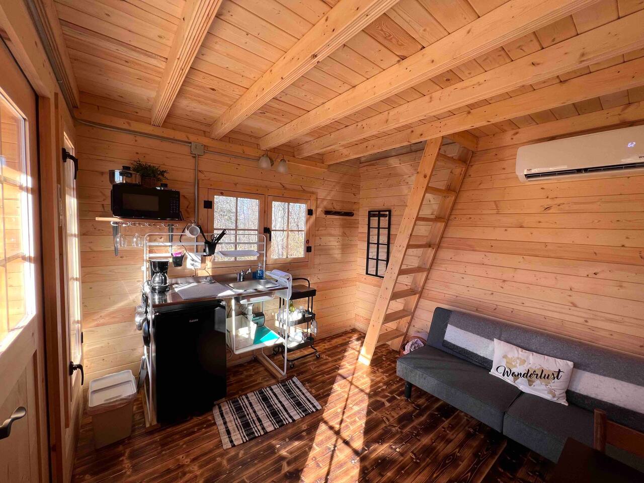 Tiny Cabin* Near Blue Sky*Shawnee*Pet Friendly