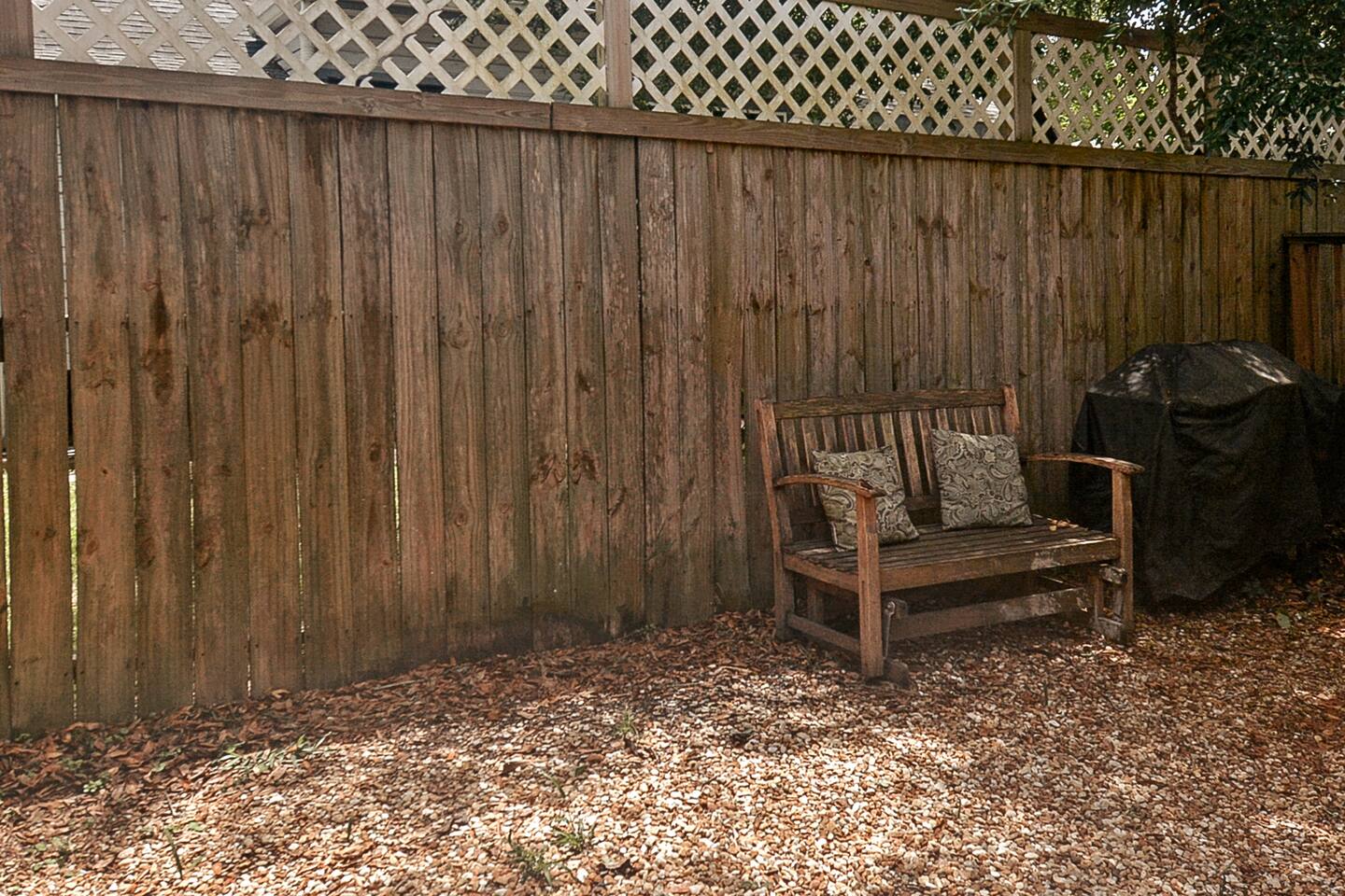 Apothecary - Upper Unit Downtown 2BR - Apartment