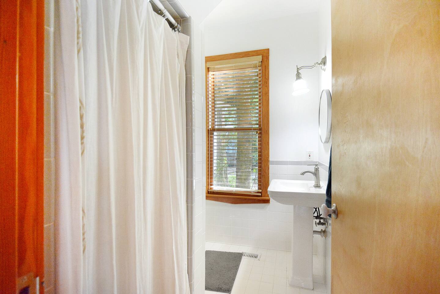 Downton Abbottry 2/2 - 5 Min Walk To City Gates - Apartment