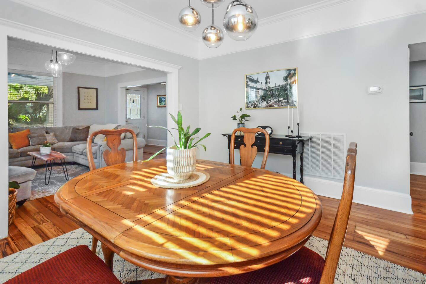 SaraCasa - First Floor House 2Br/1.5Bath - Double Room