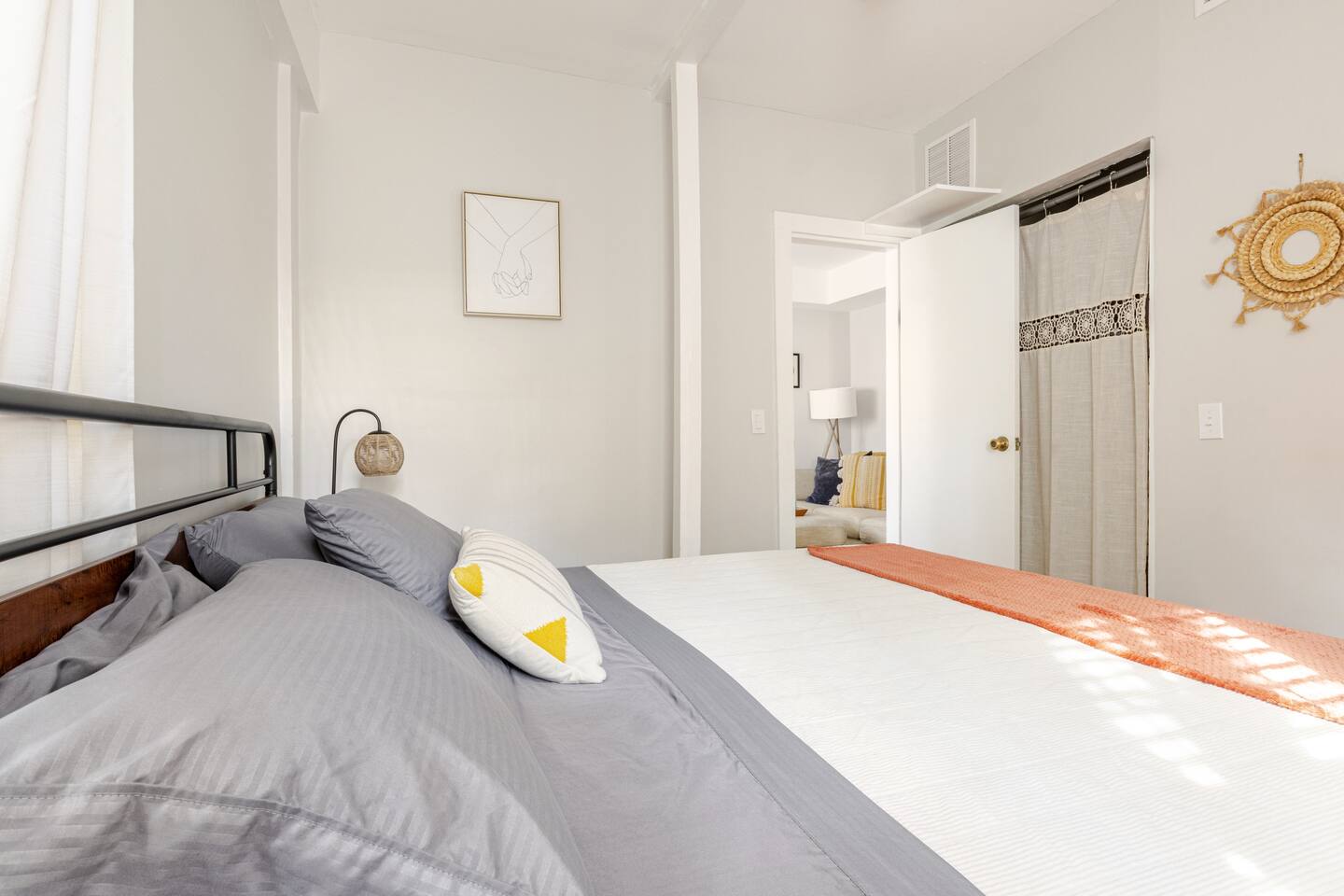 lil’ Abbottry - 1/1 Apt downtown StA - Apartment