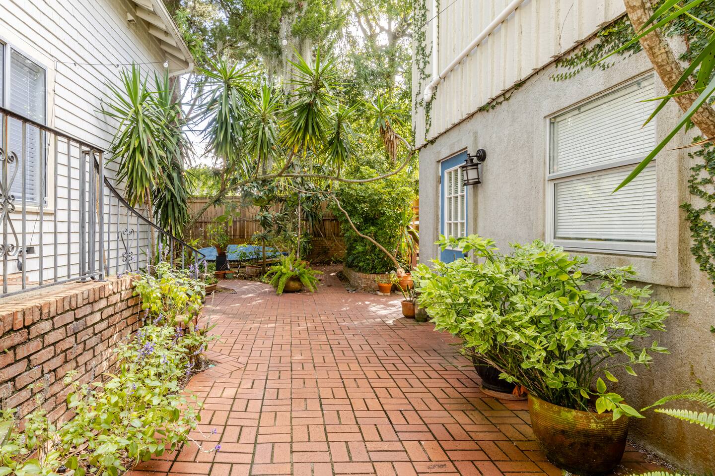 lil’ Abbottry - 1/1 Apt downtown StA - Apartment