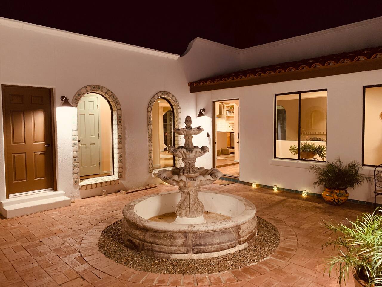 6 bedroom Heat Pool hot tubs & Casita