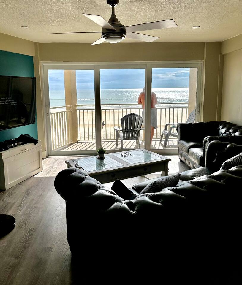 Daytona Beachfront bliss~1 bdrm 1 bath Luxury Unit