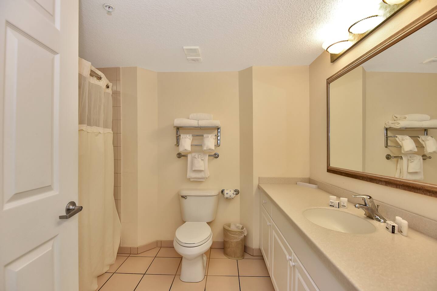 Private Daytona Oceanfront King Studio w/kitchen