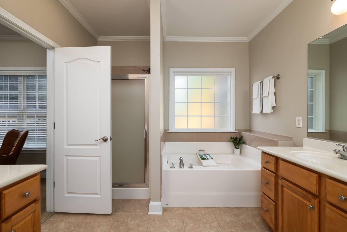 Central Location; Spacious; Game room & Sleeps 12!