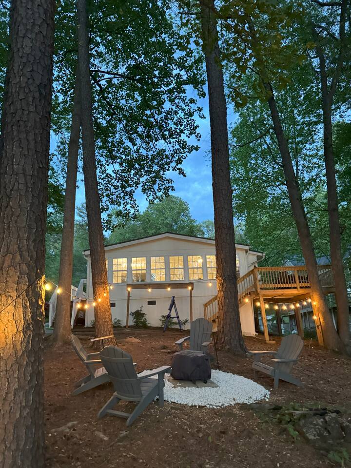 Hooked on Hartwell Lakehouse
