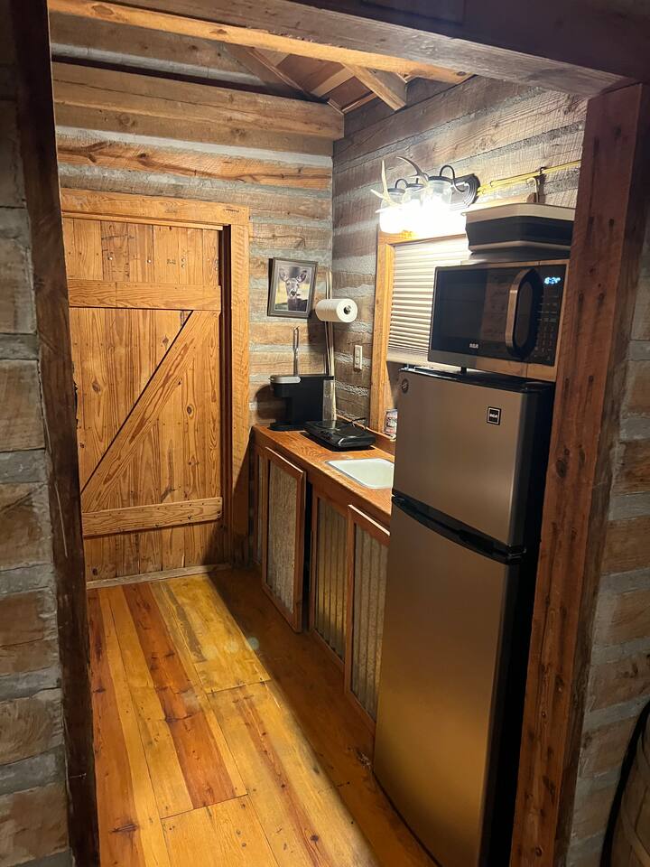 Little Dreamer Log Cabin