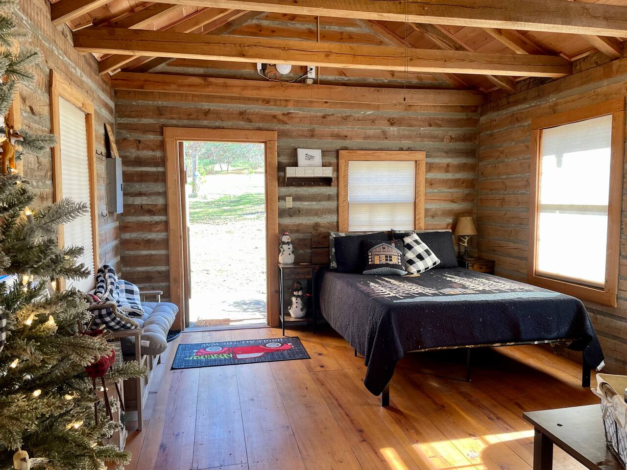 Little Dreamer Log Cabin