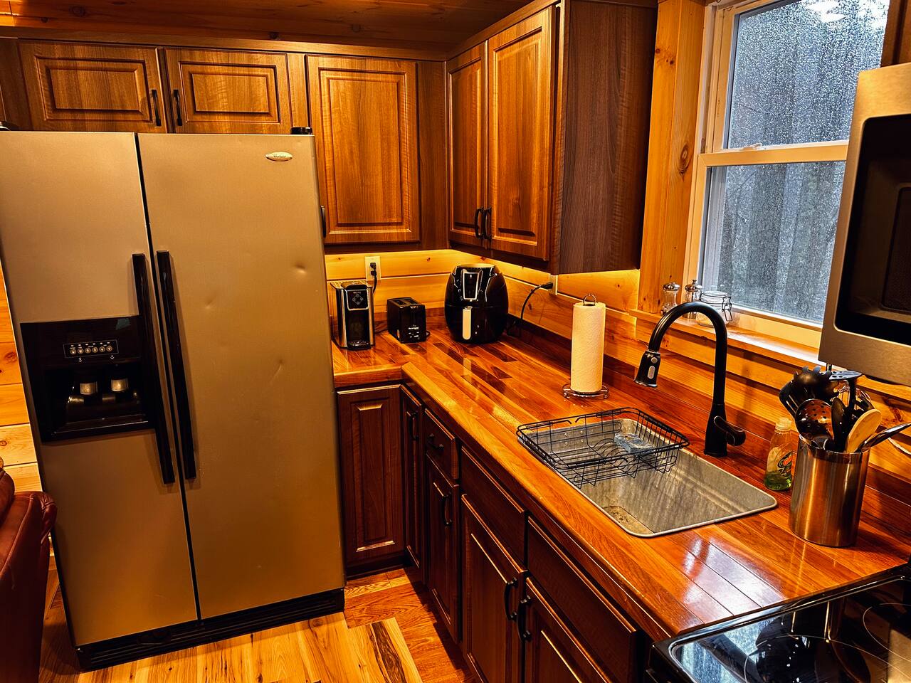 Mountain Tranquility, 1 Bedroom cabin secluded in the mountains of East Tennessee