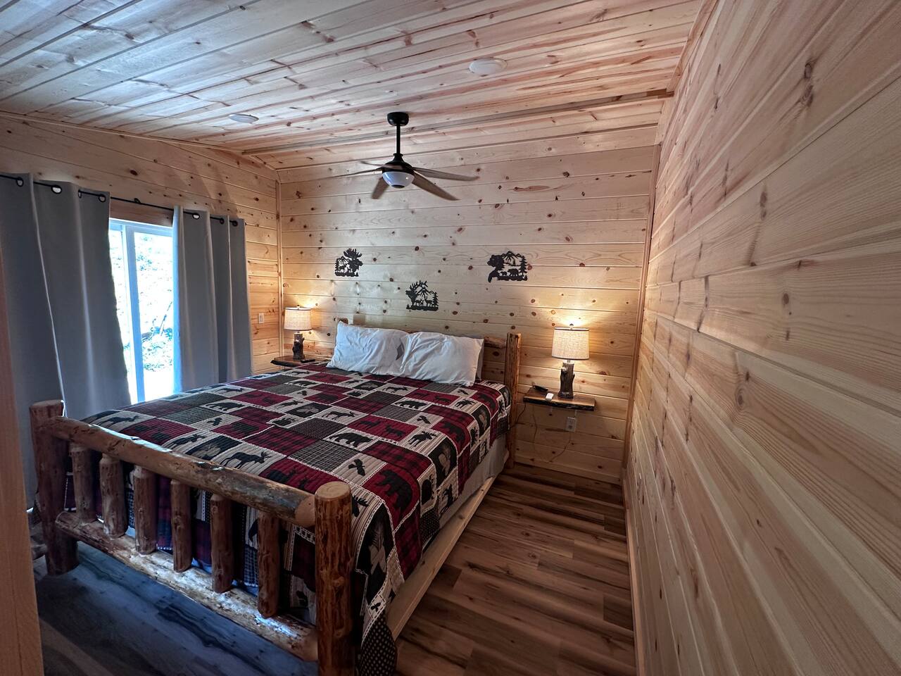 Mountain Tranquility, 1 Bedroom cabin secluded in the mountains of East Tennessee