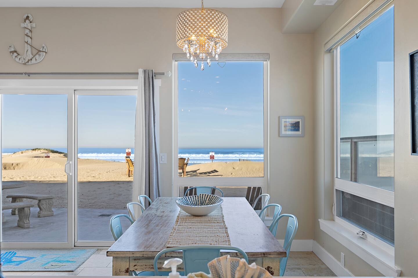 Strandcastle Beach House 2.0 - Oceanfront!