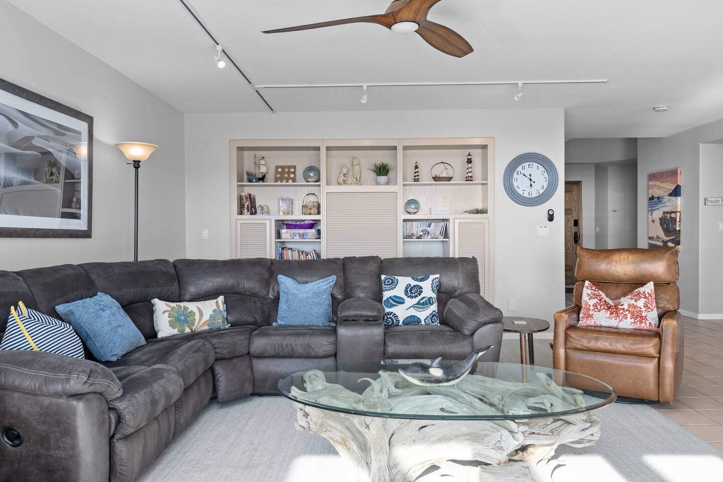 Strandcastle Beach House - Oceanfront!