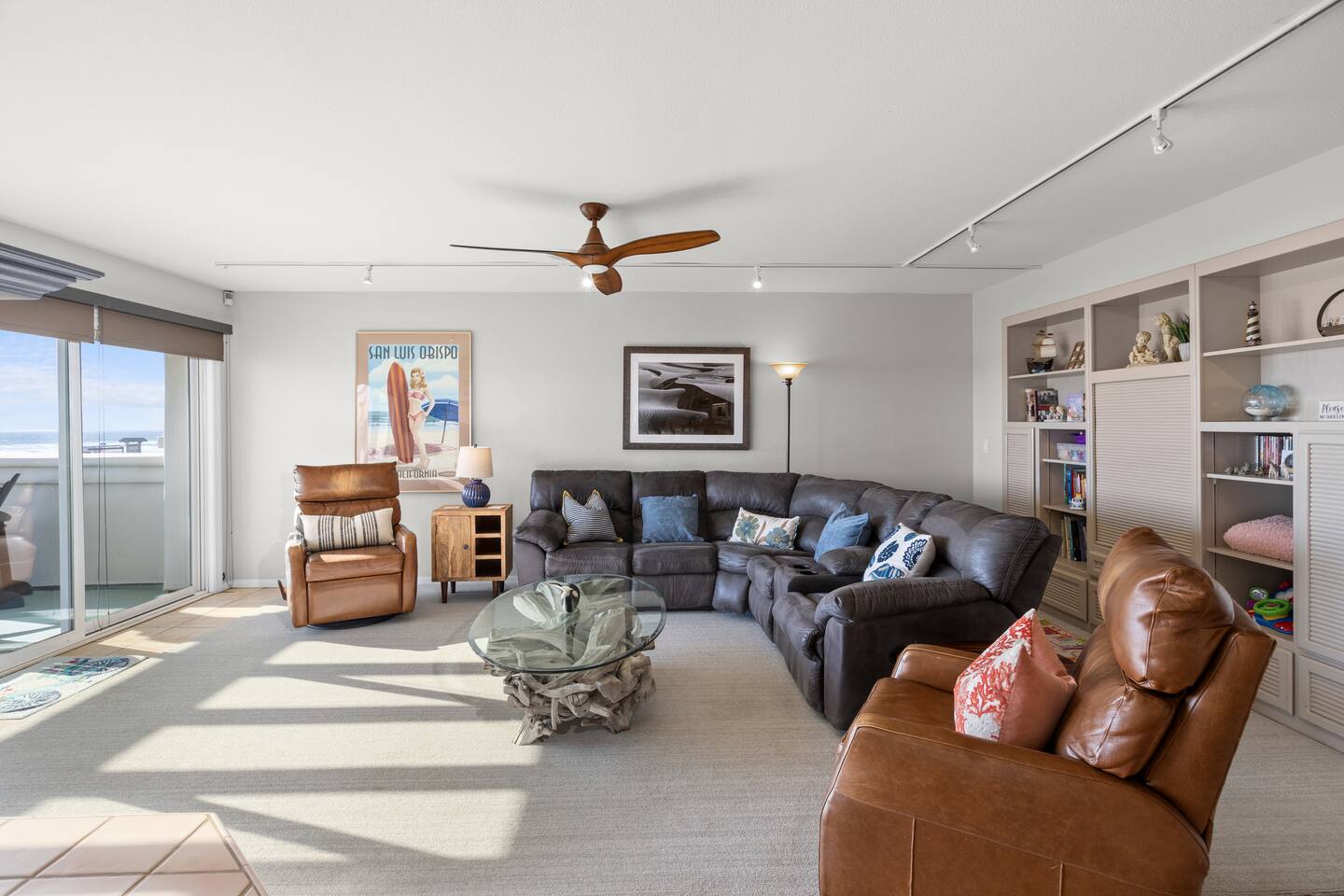 Strandcastle Beach House - Oceanfront!